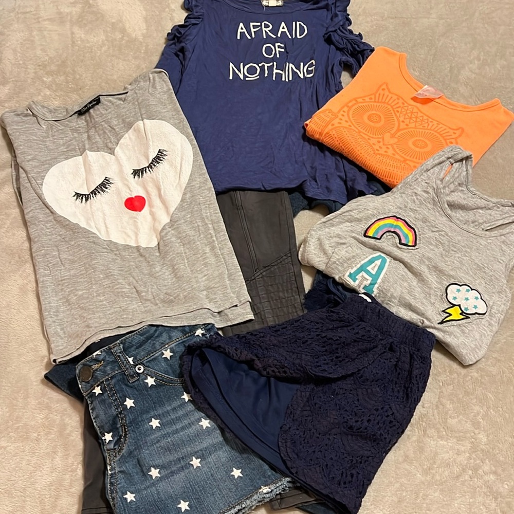Girls lot of clothes